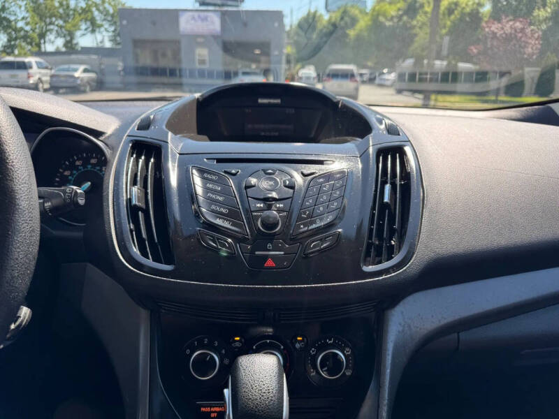 2015 Ford Escape S