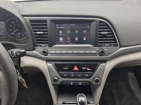 2018 Hyundai Elantra
