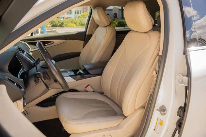 2020 Lincoln Nautilus Standard