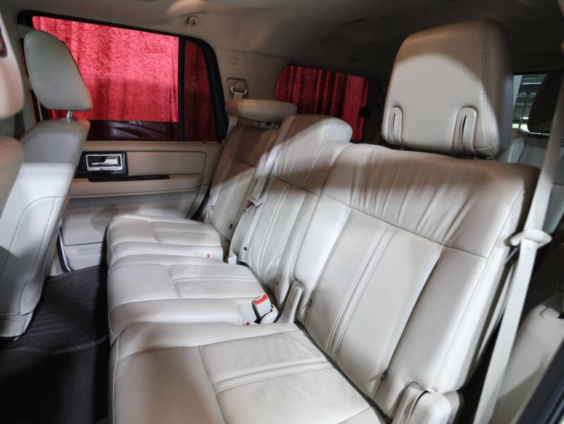 2017 Lincoln Navigator Select