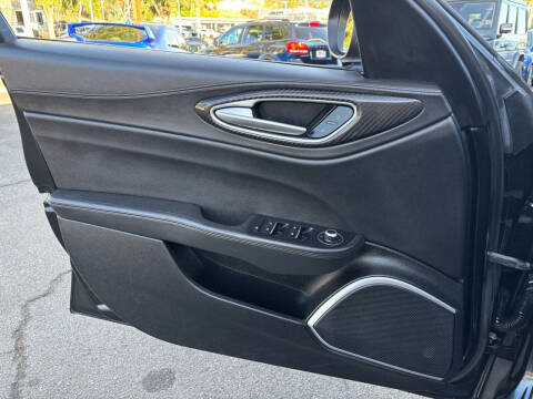 2017 Alfa Romeo Giulia Quadrifoglio