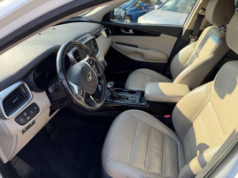 2019 Kia Sorento EX V6