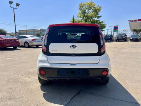 2018 Kia Soul +