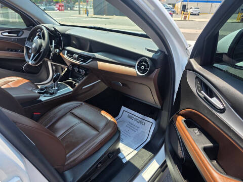 2018 Alfa Romeo Stelvio Sport