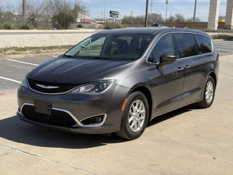 2020 Chrysler Pacifica for sale at Ron Motor LLC in San Antonio TX