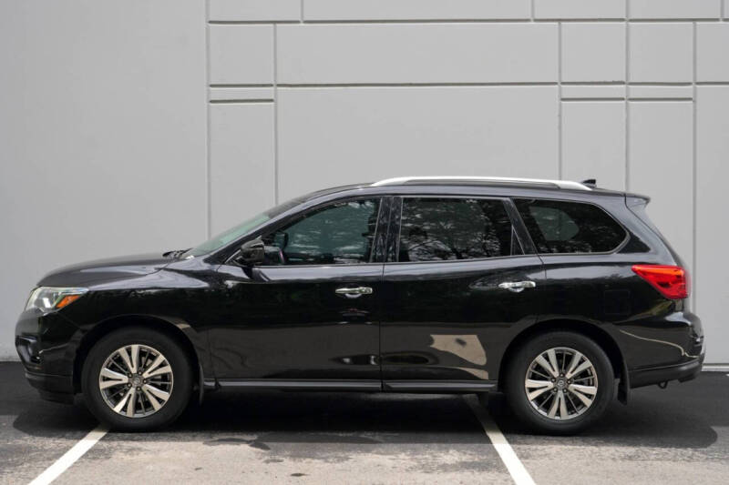 2019 Nissan Pathfinder SV