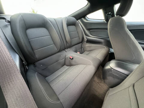 2016 Ford Mustang V6