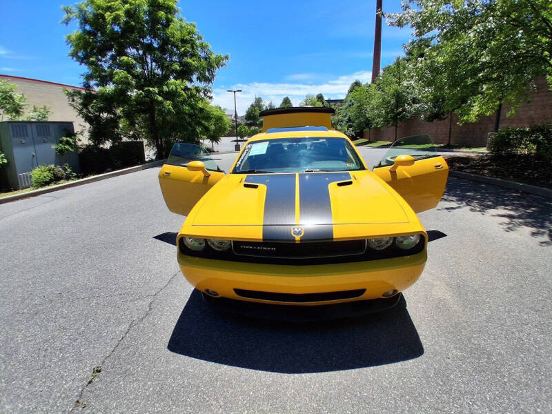 2010 Dodge Challenger SRT8