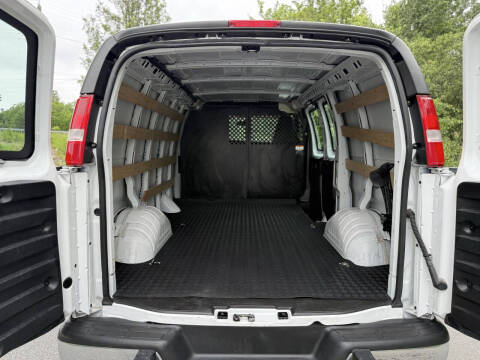 2023 GMC Savana 2500