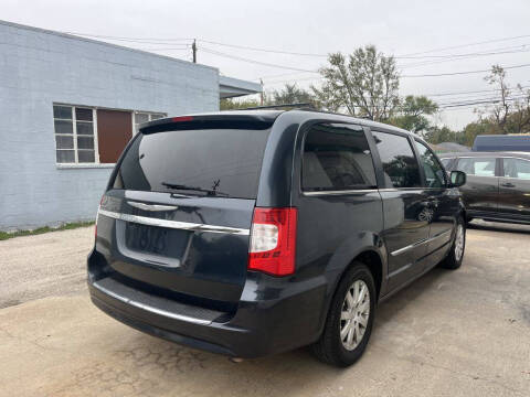 2013 Chrysler Town and Country Touring