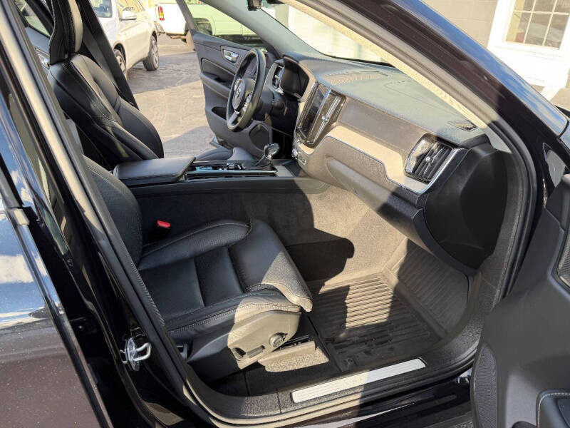 2021 Volvo XC60 T5 Inscription