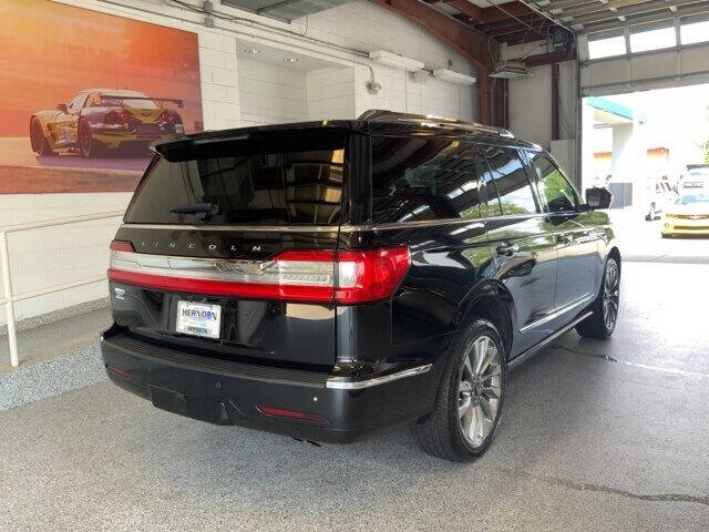 2019 Lincoln Navigator Select