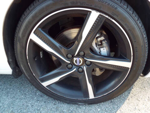 2016 Volvo V60 T6 R-Design Platinum