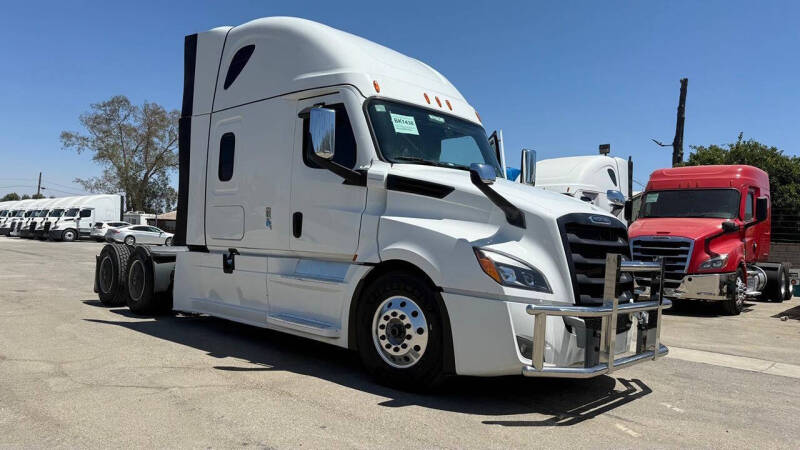 2023 Freightliner Cascadia