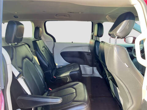 2022 Chrysler Pacifica Touring L