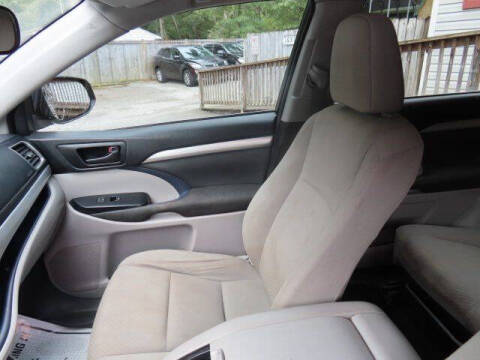 2017 Toyota Highlander LE