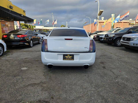 2014 Chrysler 300 C