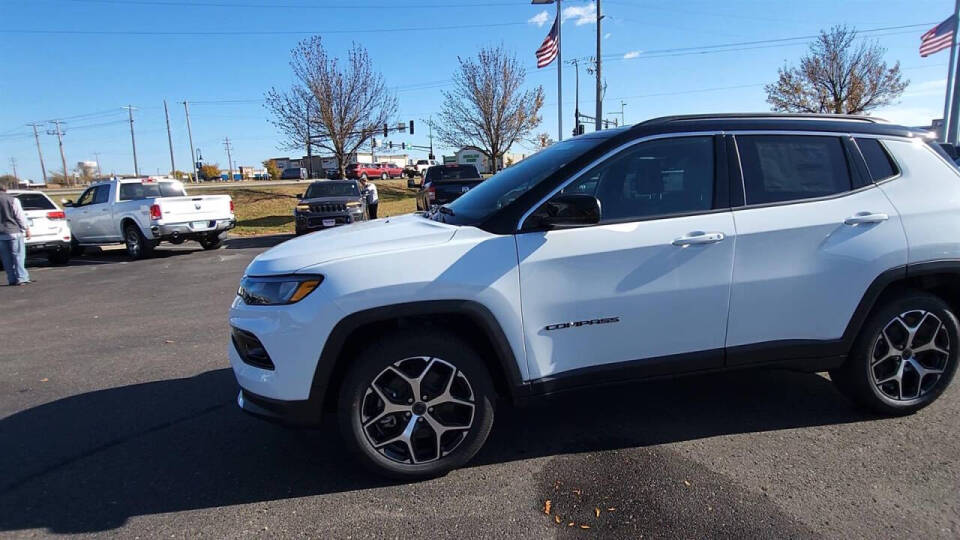 2025 Jeep Compass for sale at Victoria Auto Sales in Victoria, MN