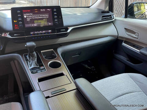 2021 Toyota Sienna LE 8-Passenger