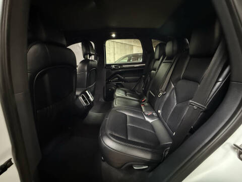 2016 Porsche Cayenne S E-Hybrid