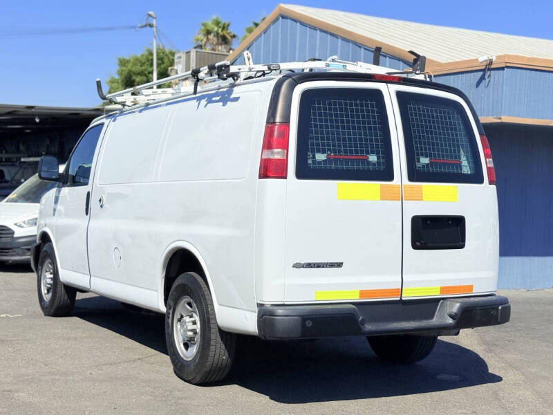 2018 Chevrolet Express 2500