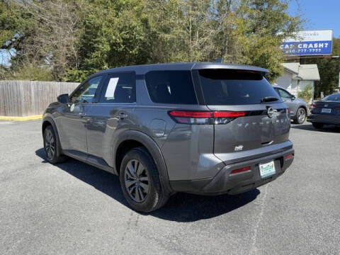2022 Nissan Pathfinder S