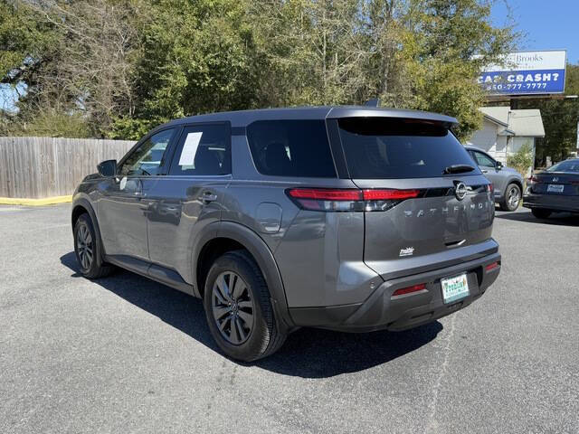 2022 Nissan Pathfinder S