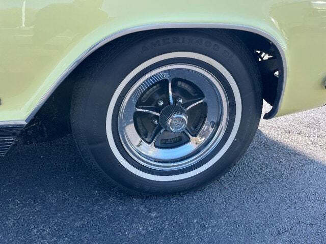 1965 Buick Riviera 31