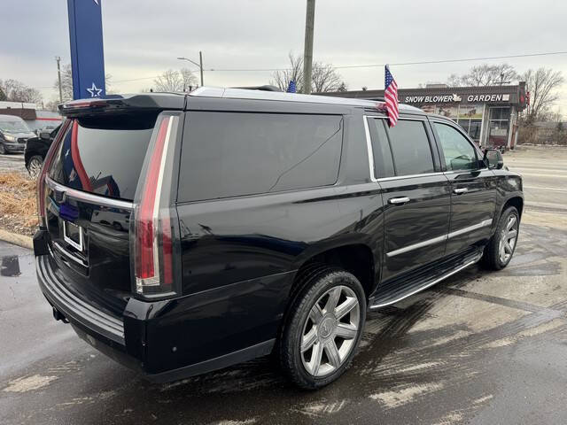 2019 Cadillac Escalade ESV Luxury