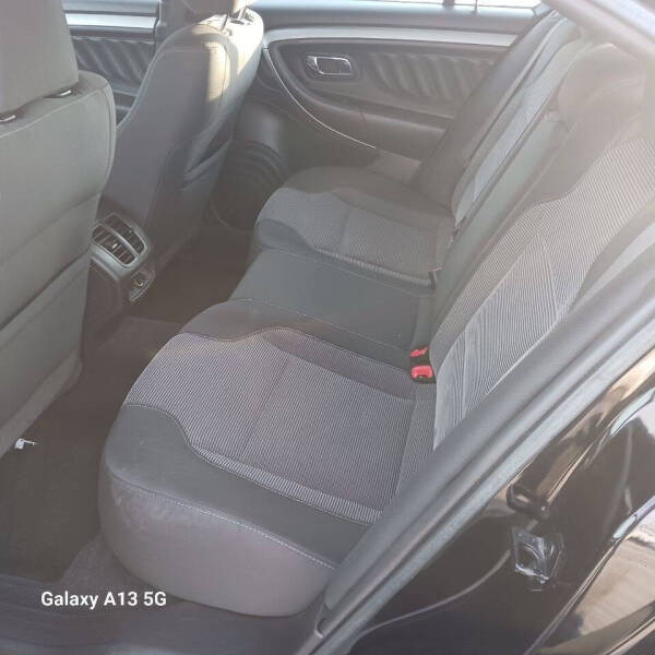 2017 Ford Taurus SEL