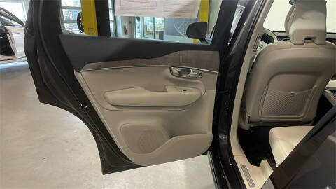 2024 Volvo XC90 B6 Plus Bright Theme 6P