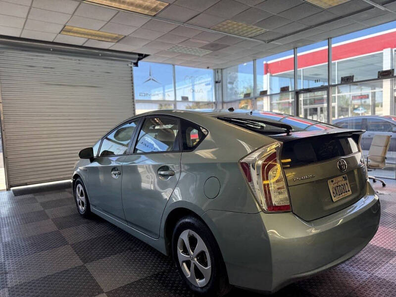 2013 Toyota Prius Two