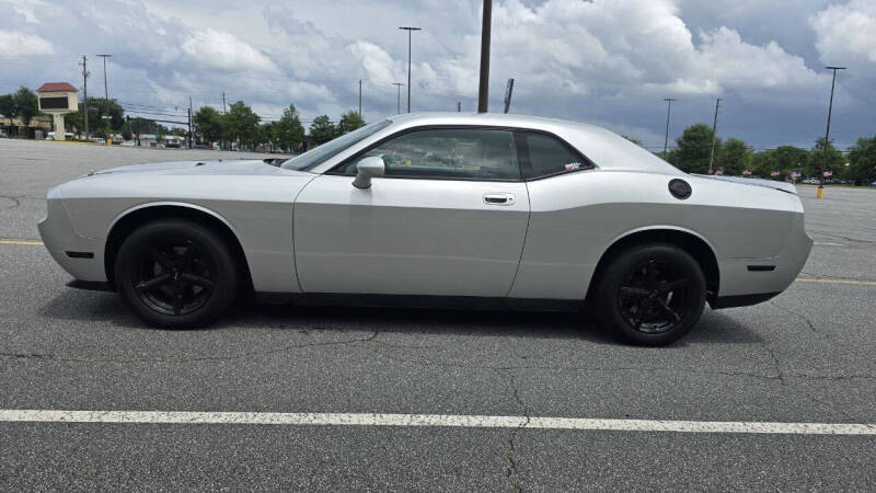 2010 Dodge Challenger SE