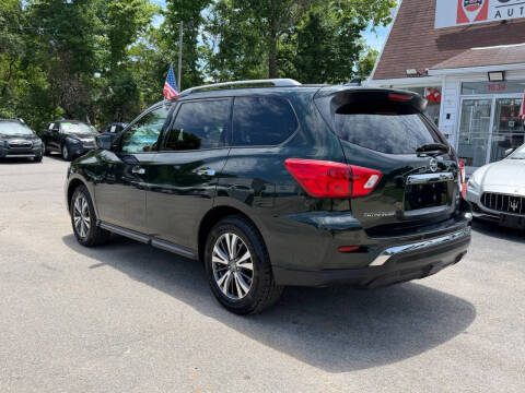 2019 Nissan Pathfinder SL