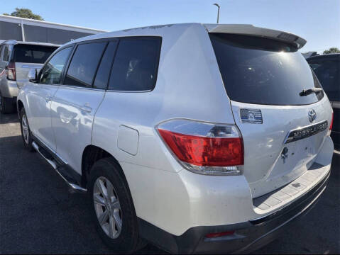 2012 Toyota Highlander SE