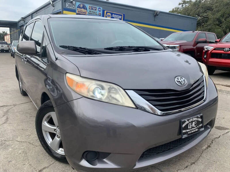 2011 Toyota Sienna LE