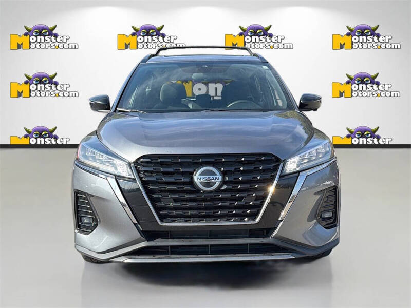 2021 Nissan Kicks SR