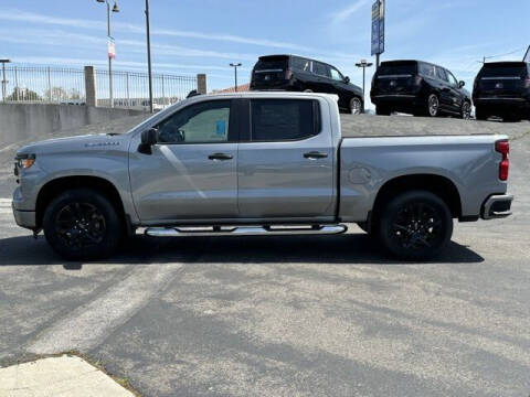 2024 Chevrolet Silverado 1500 Custom