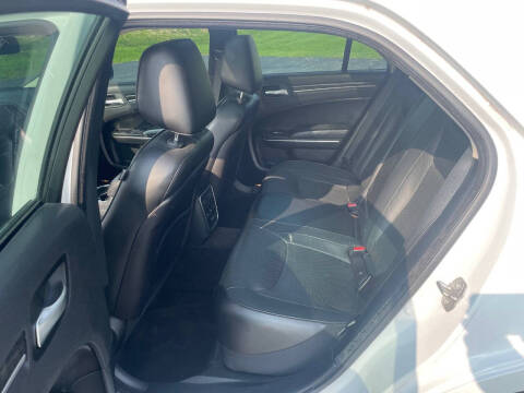 2016 Chrysler 300 C