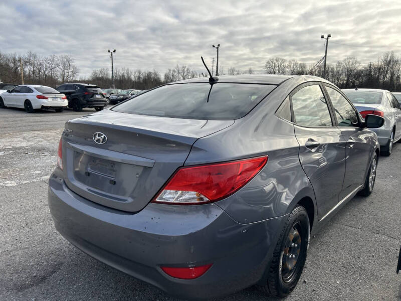 2017 Hyundai Accent SE