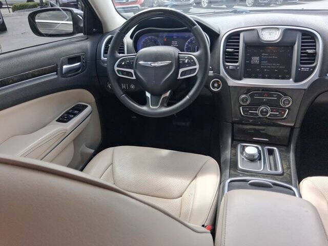2019 Chrysler 300 Limited