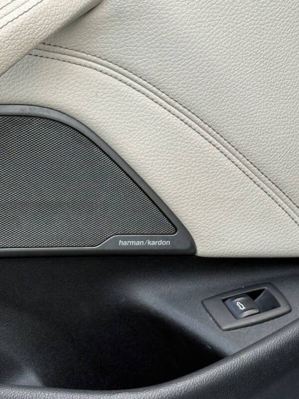 2019 BMW 5 Series 530i