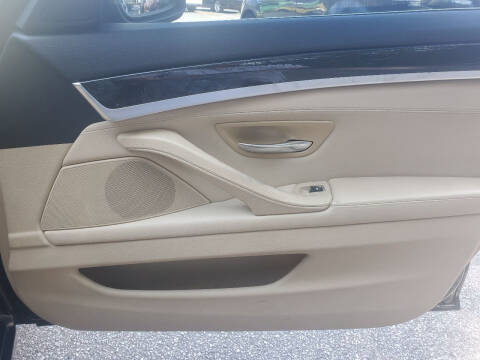 2012 BMW 5 Series 528i