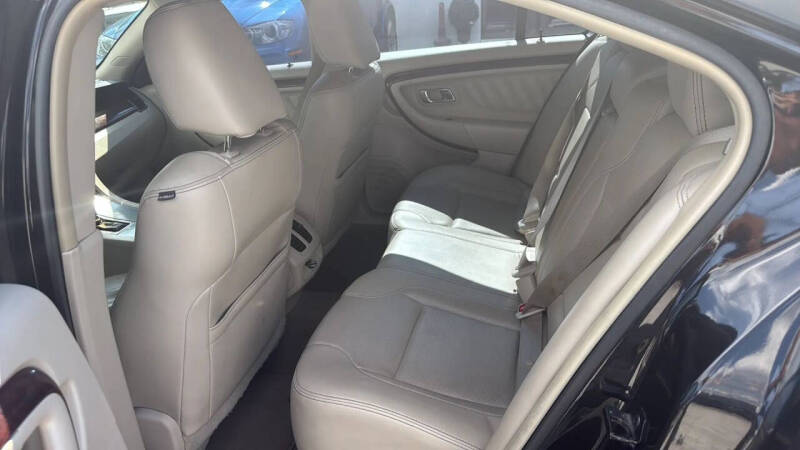 2010 Ford Taurus Limited