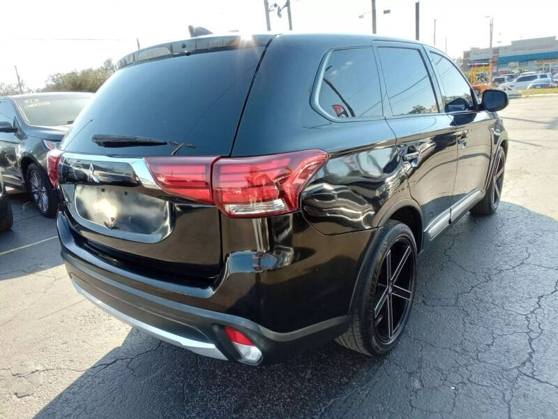 2018 Mitsubishi Outlander ES