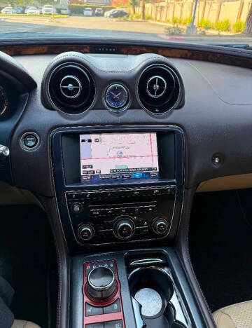 2011 Jaguar XJ