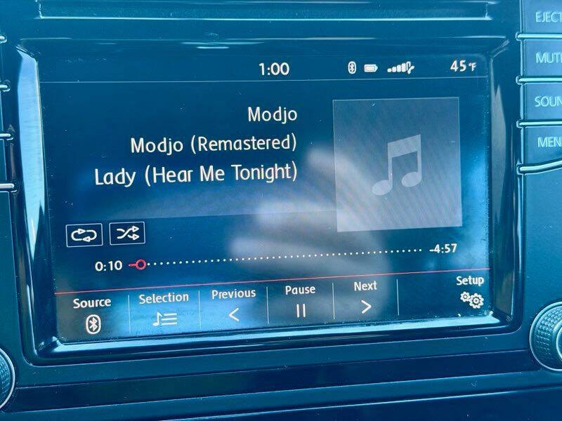 2017 Volkswagen Passat 1.8T R-Line