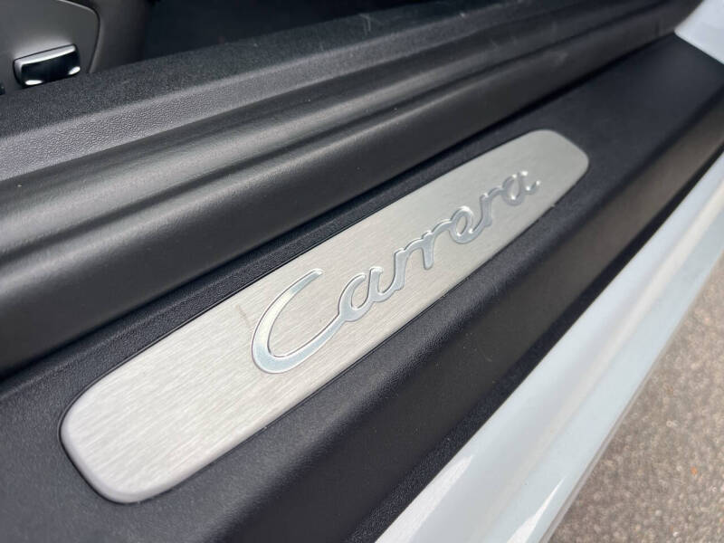 2018 Porsche 911 Carrera