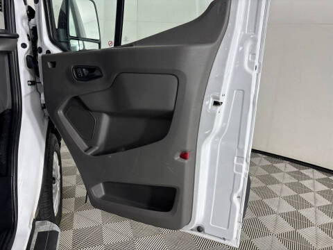 2025 Ford Transit
