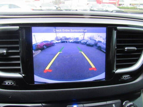 2017 Chrysler Pacifica Touring-L Plus